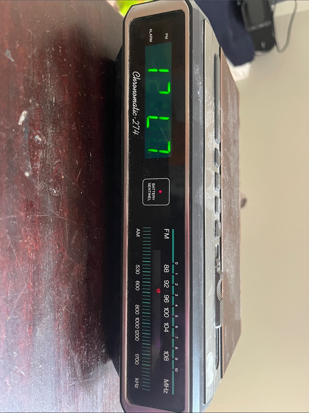 Vintage Digital Clock Radio with AM/FM Tuner - Black & Silver